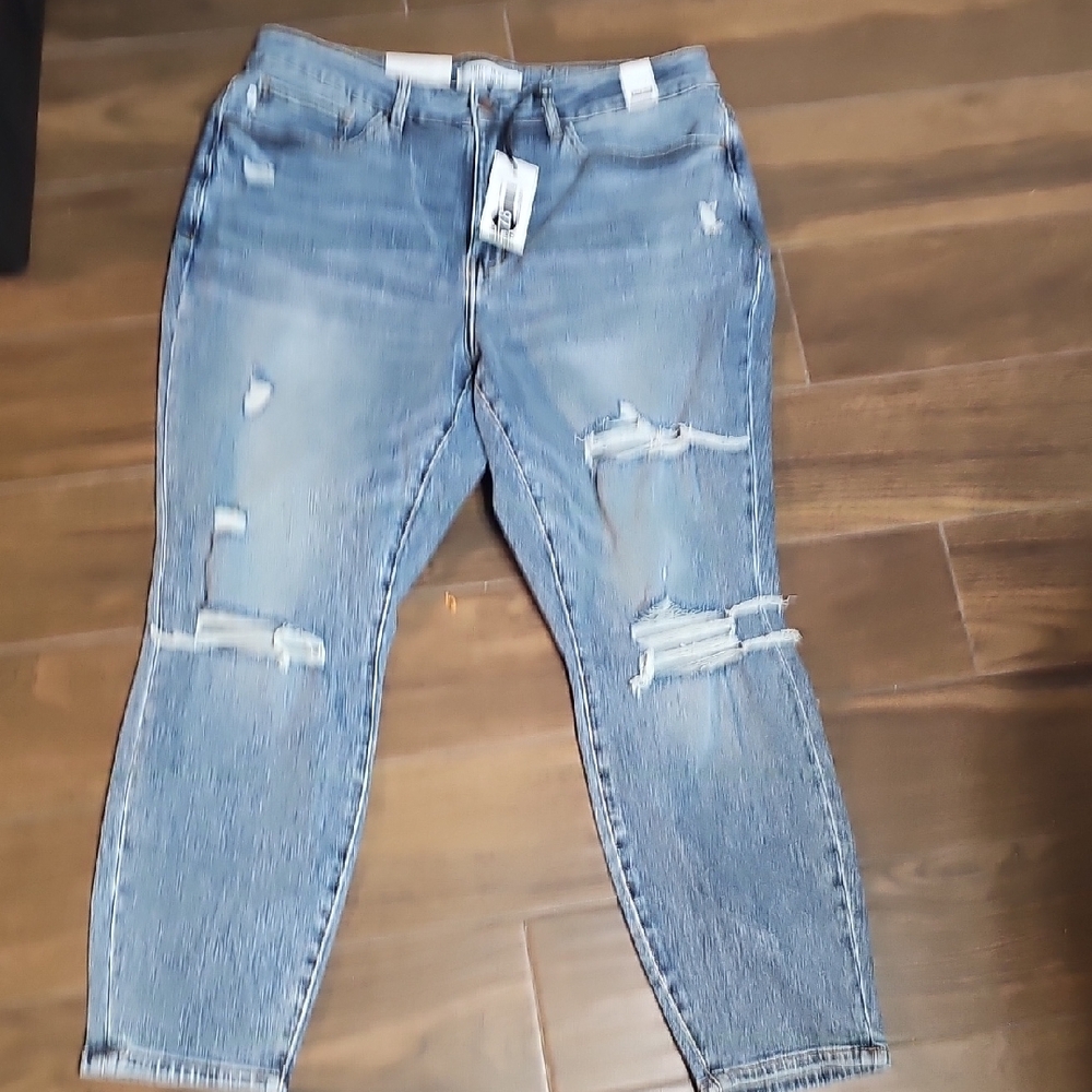 NWT Judy Blue Distressed Boyfriend Jeans - Picture 4 of 4